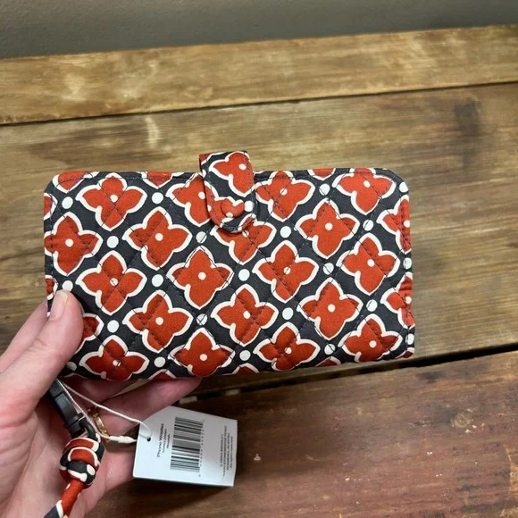 New Vera Bradley Floral Burnt Orange and Black Phone Wristlet in Moorish. - Picture 8 of 8